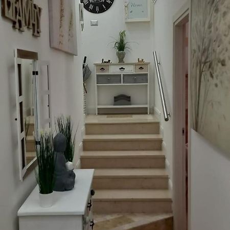 My Family Intero Appartamento Con Parcheggio Privato ポテンツァ エクステリア 写真